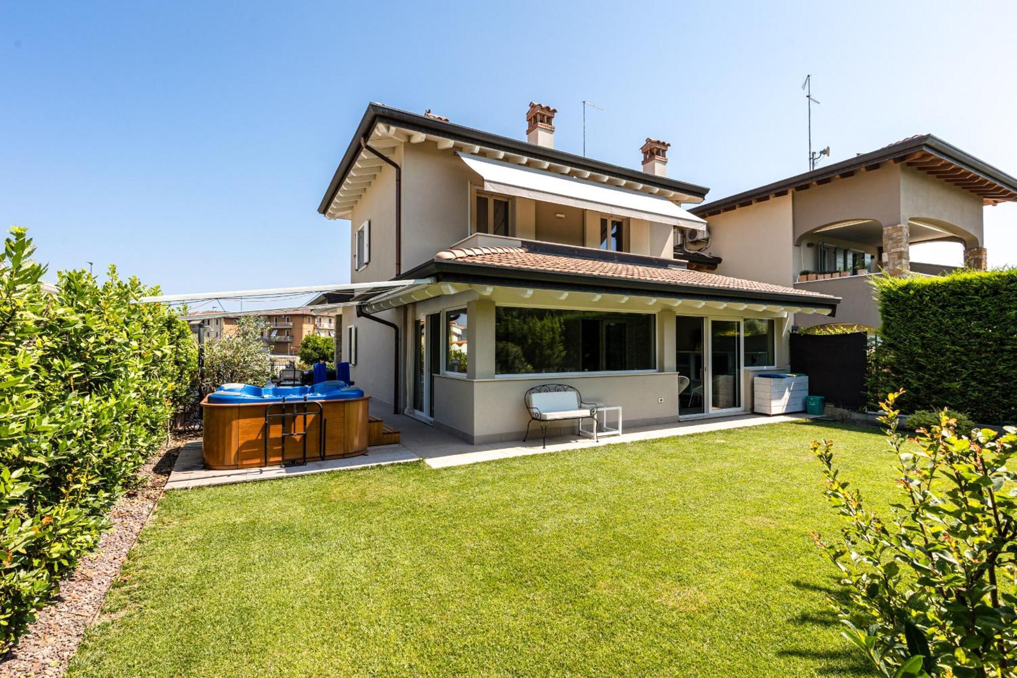 Villa Rita Peschiera del Garda Exterior photo